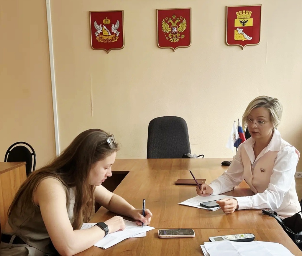 Депутат Воронежской городской Думы Маргарита Жукова провела приём граждан в управе Левобережного района: от проблем с водой до экологических инициатив