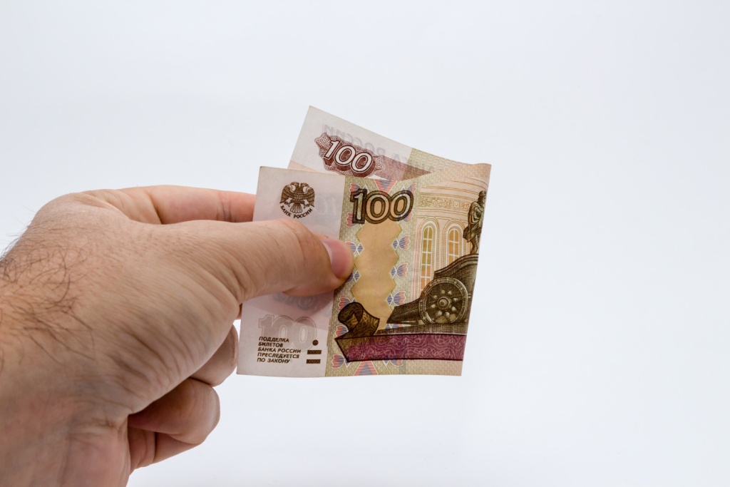 Путин: повышение налогов физлиц коснется не более 3,2% работающих граждан