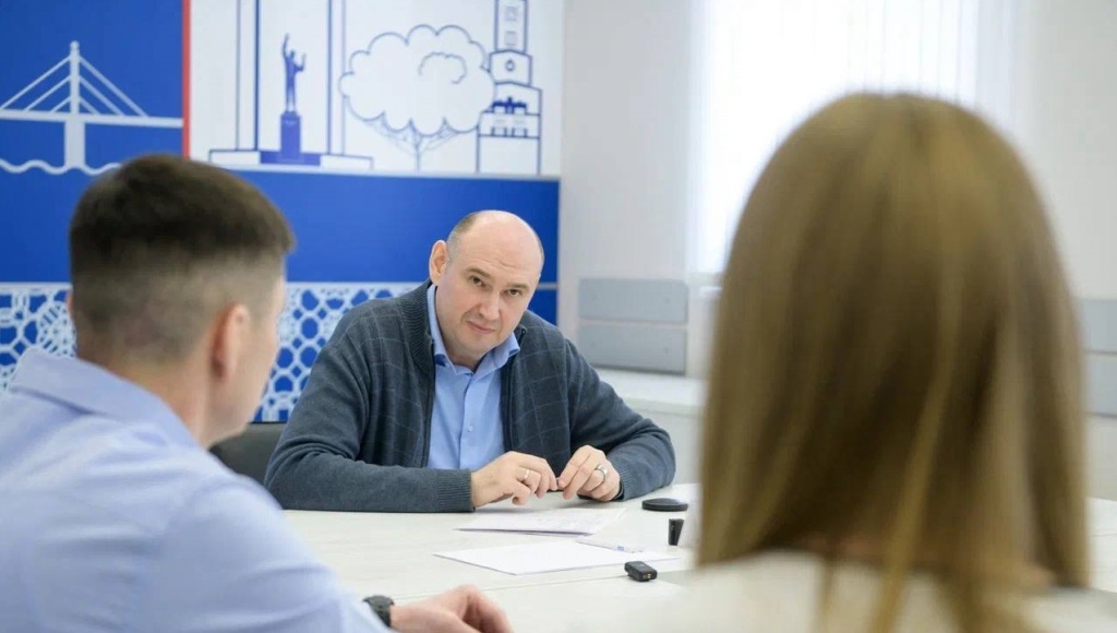 Евгений Солнцев провёл приём участников СВО в рамках форума «Герои Оренбуржья. Сила – в единстве. Поддержка – в действии» Евгений Солнцев провёл приём участников СВО в рамках форума «Герои Оренбуржья. Сила – в единстве. Поддержка – в действии»