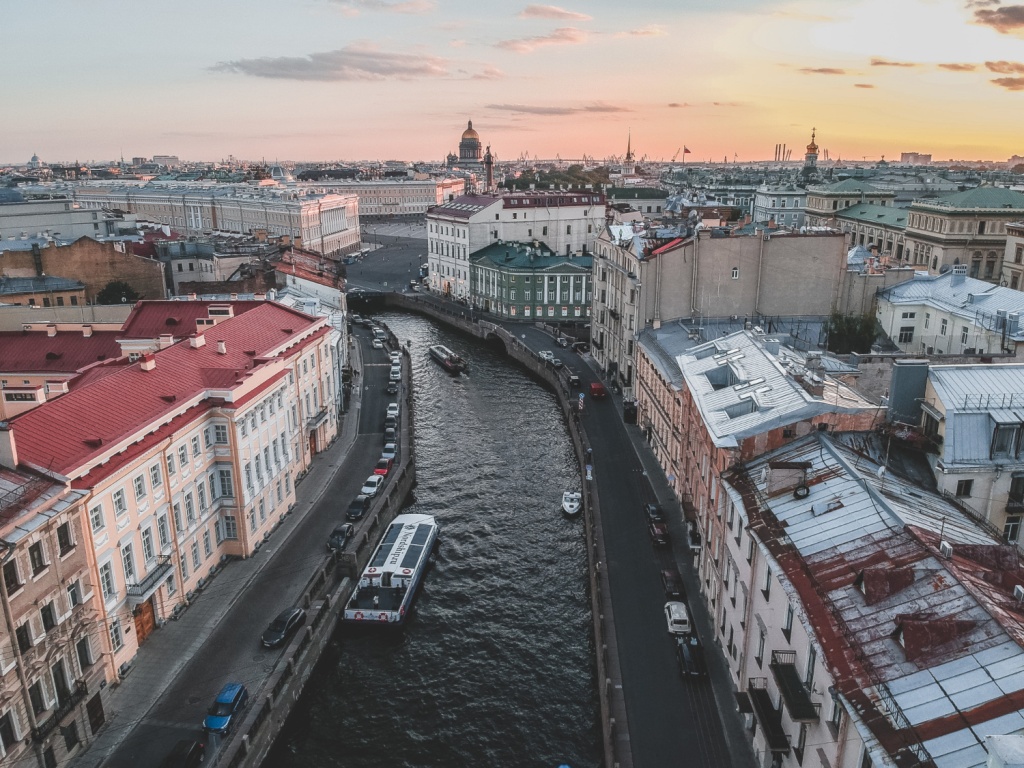 Заксобрание Санкт-Петербурга закажет компании из Воронежа брендированные пакеты