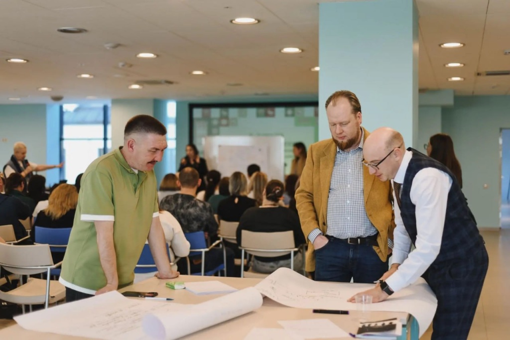 Консолидация против угроз: в Оренбуржье обсудили стратегию борьбы с терроризмом и экстремизмом Консолидация против угроз: в Оренбуржье обсудили стратегию борьбы с терроризмом и экстремизмом