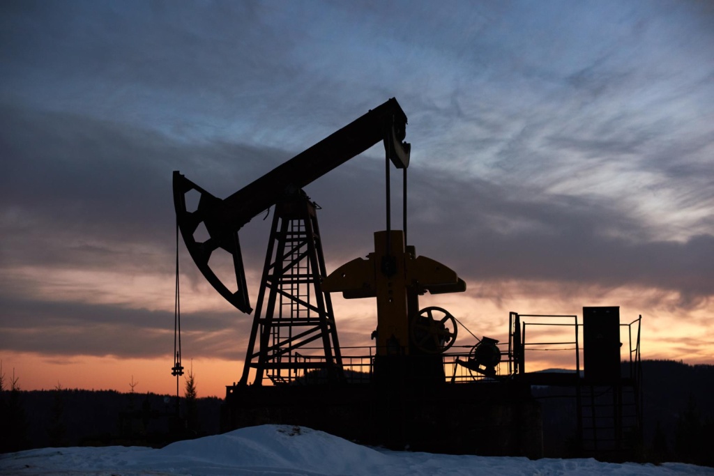 Стоимость нефти Brent поднялась выше 80 долларов впервые с 1 декабря