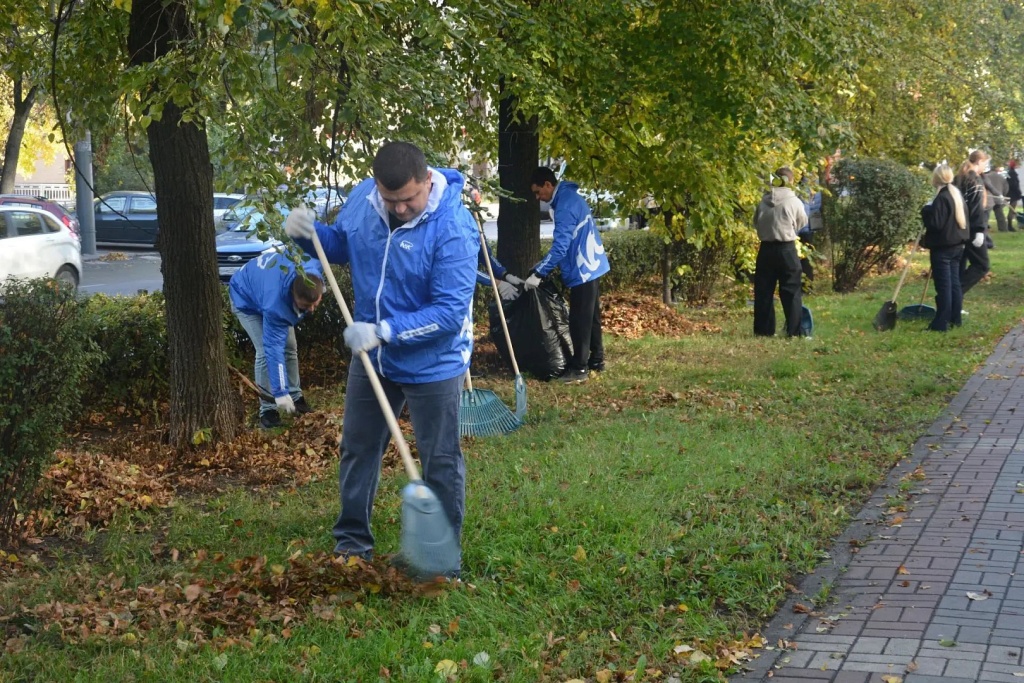 Депутаты Воронежской городской Думы приняли участие в общегородском субботнике Депутаты Воронежской городской Думы приняли участие в общегородском субботнике