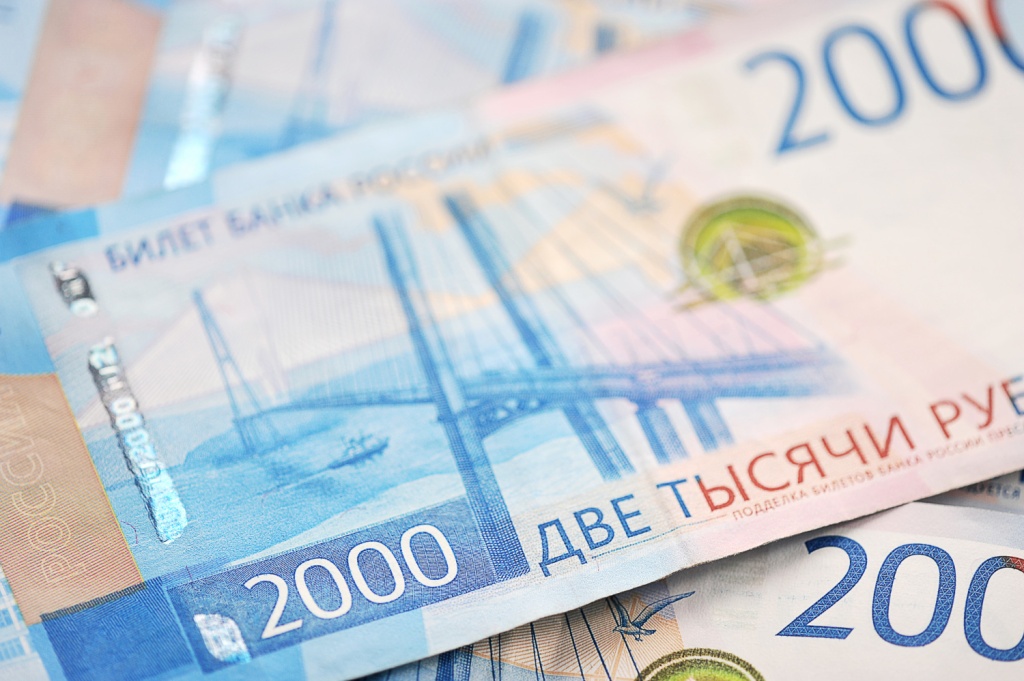 В Екатеринбурге работодатель погасил долг по зарплате перед сотрудниками в размере 1,5 миллиона рублей после вмешательства прокуратуры