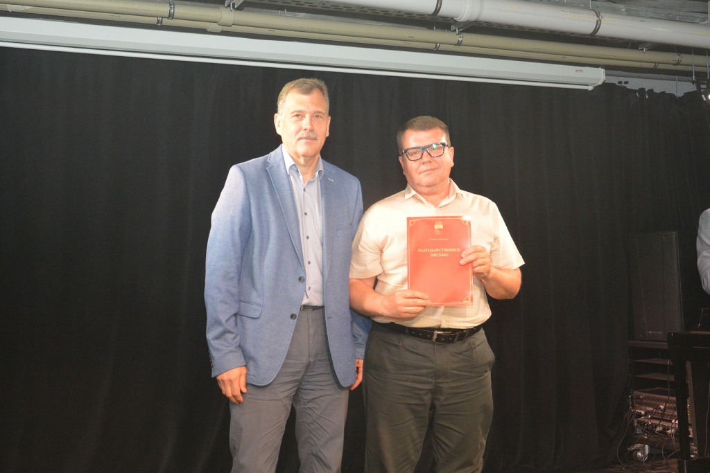 В Воронеже депутаты гордумы приняли участие в награждение победителей конкурса «Зелёный город, который построим мы»