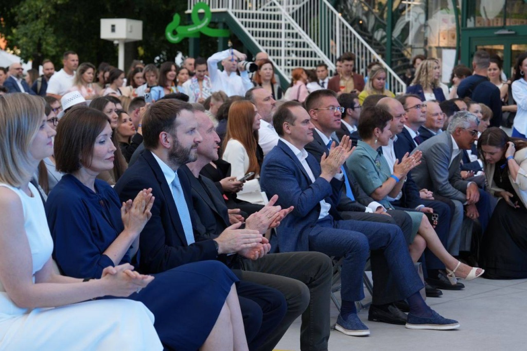 Двойная победа Мордовии на премии #ЗнайНаших: семейные бренды «Инкруа» и Chicnie покорили жюри